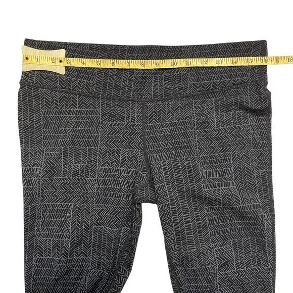 PrAna Women's Ashley Cropped Leggings Black Grey Geometric Design Size Large - Picture 8 of 10